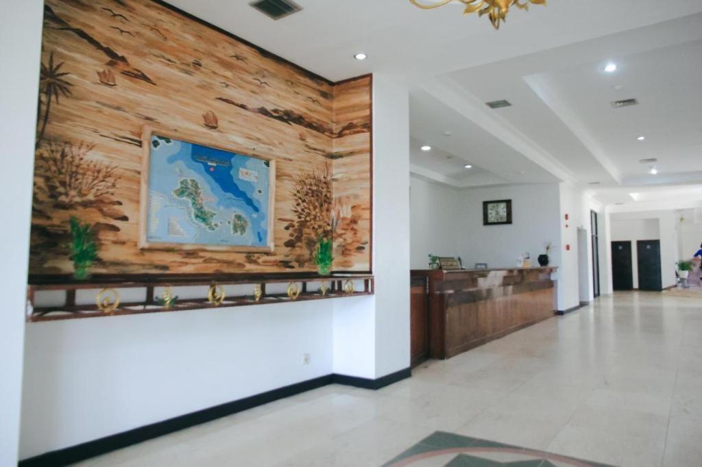 Pia Hotel Pangkalpinang Pangkalan Baru Exterior photo